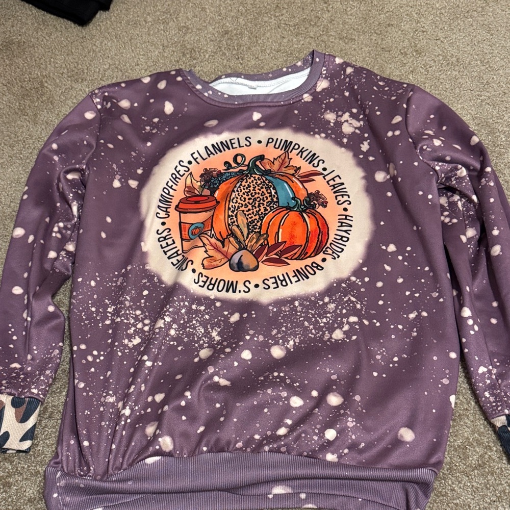 Purple Graphic Sweatshirt with Fall Design